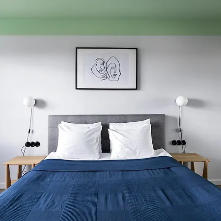 Old-new In דירה *