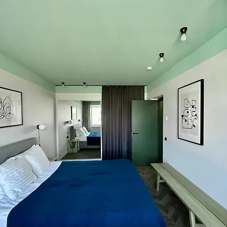 Apartment Old-new In *