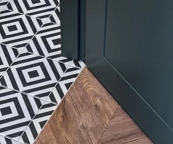 Old-new In Lägenhet *